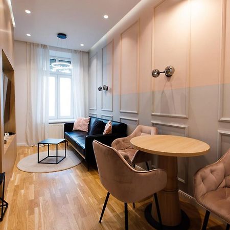 Zeus Design Apartments Wasserwelt ウィーン エクステリア 写真