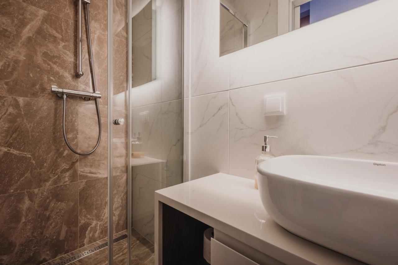 Zeus Design Apartments Wasserwelt ウィーン エクステリア 写真
